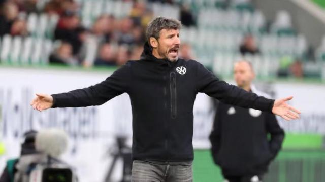 里演绎出一 里演绎出一